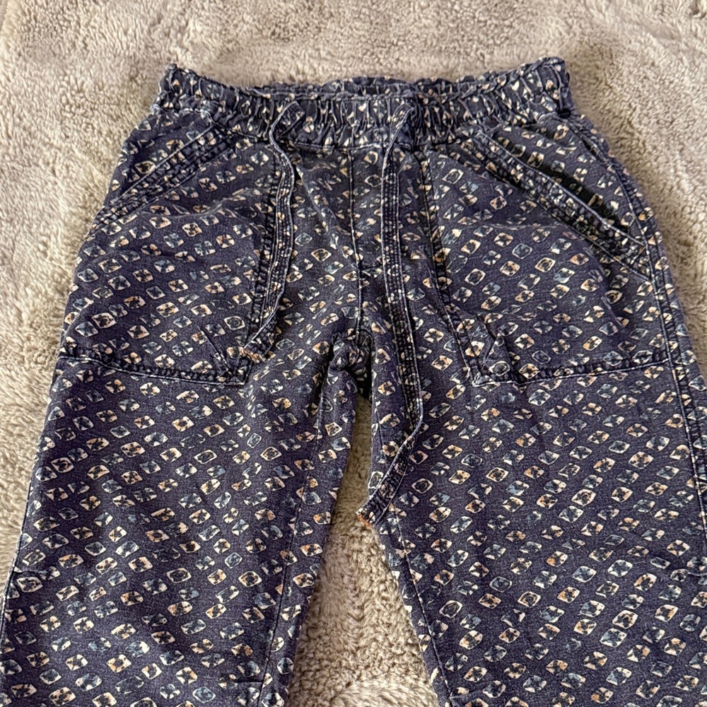 3/$30 Anthropologie Geometric Print Pants -